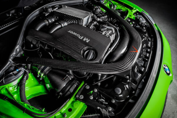 Układ dolotowy V2 z zamkniętymi kanałami do BMW F8X M3/M4