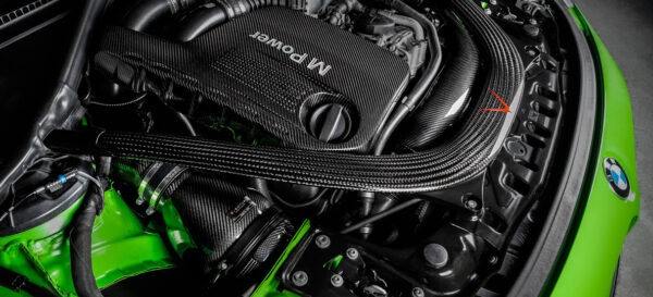 Układ dolotowy V2 z zamkniętymi kanałami do BMW F8X M3/M4