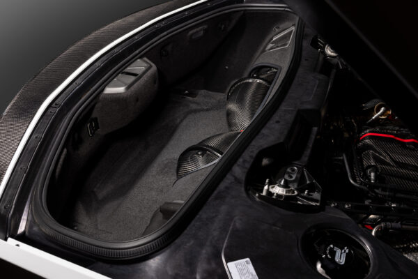 Układ dolotowy Corvette C8 Stingray Coupe