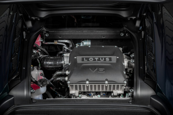 Układ dolotowy Lotus Emira V6